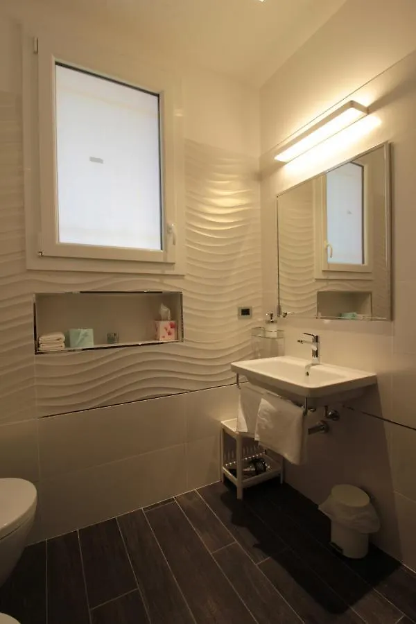 B&B Villa Mirella Bordighera Alojamento de Acomodação e Pequeno-almoço