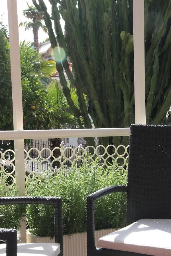 B&B Villa Mirella Bordighera 3*,