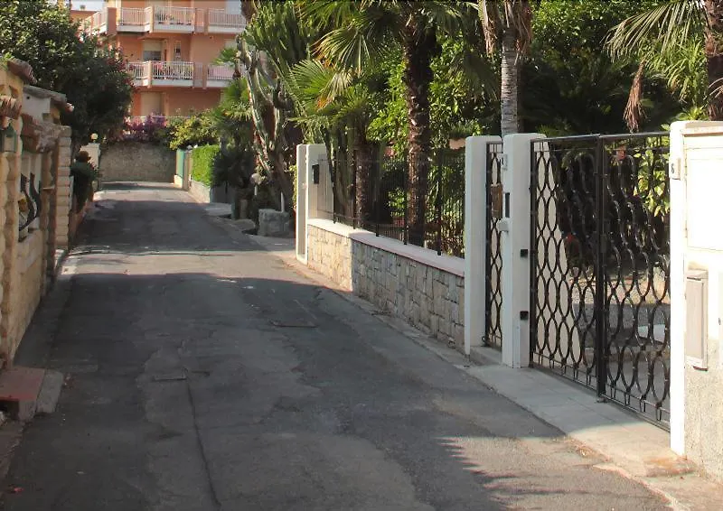 Villa Mirella Bordighera 3*,