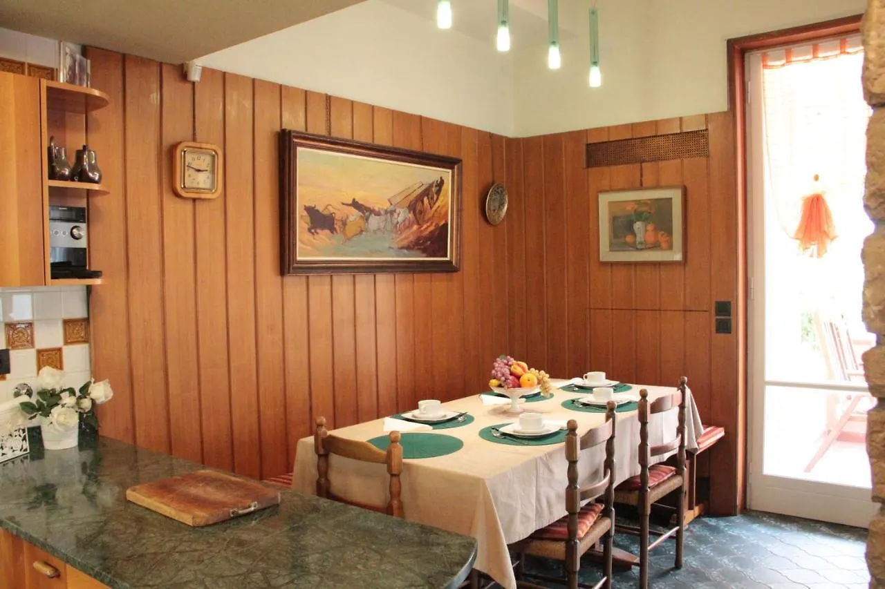 Villa Mirella Bordighera 3*,  Italia